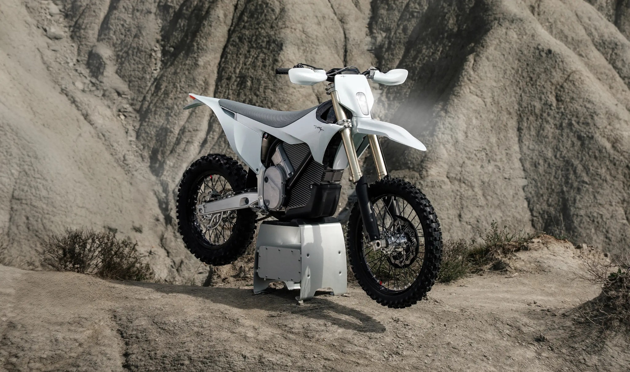 Moto de Enduro eléctrica STARK VARG EX 60-80 CV 2118 faro led